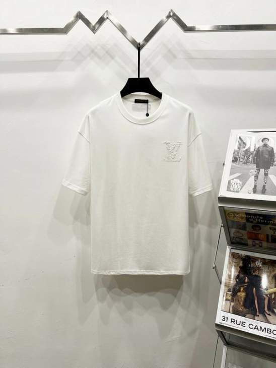 Picture of Louis Vuitton T Shirts Short _SKULVS-XLqqtx407222
